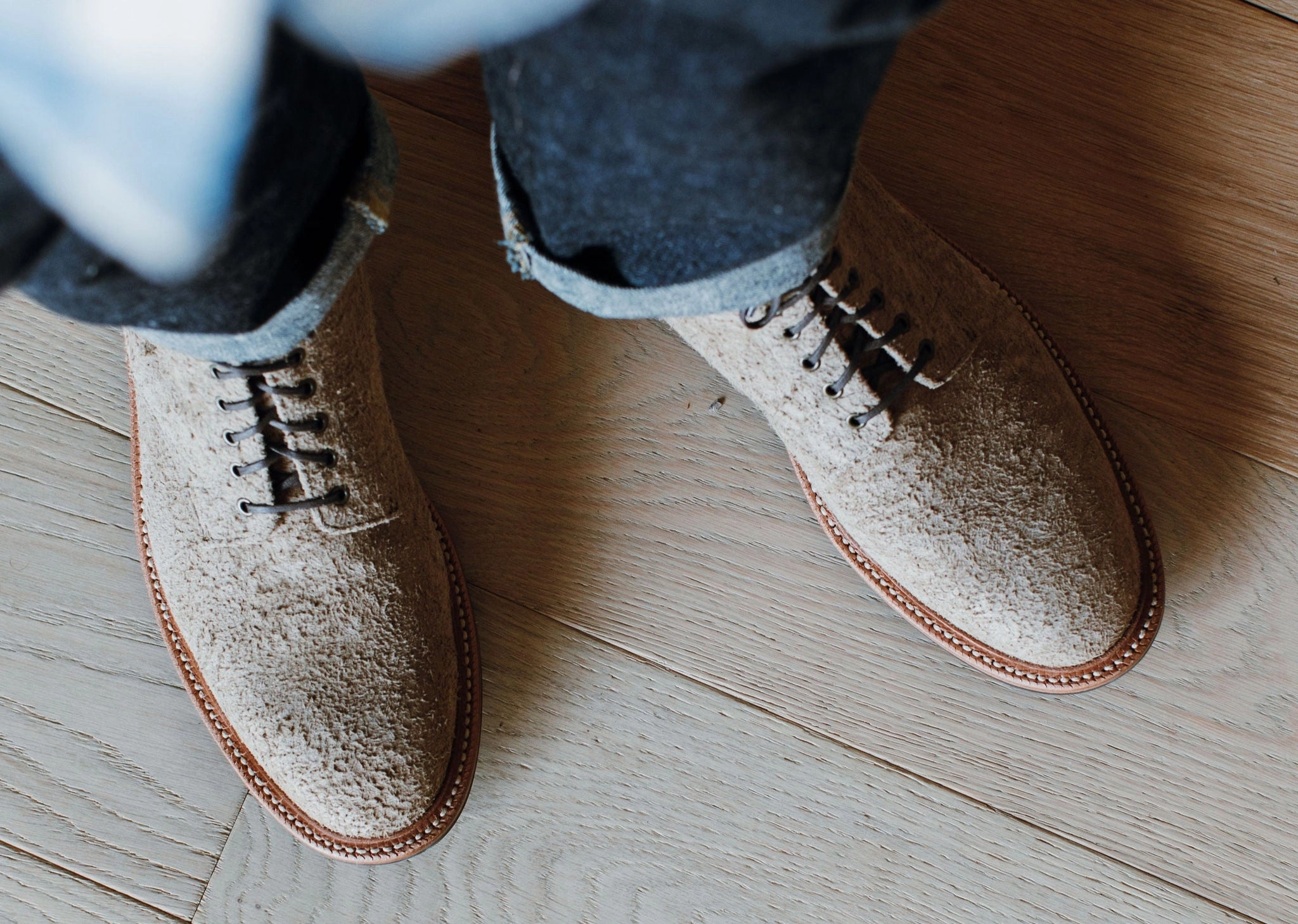 Edward Boot Milkshake Rough Suede