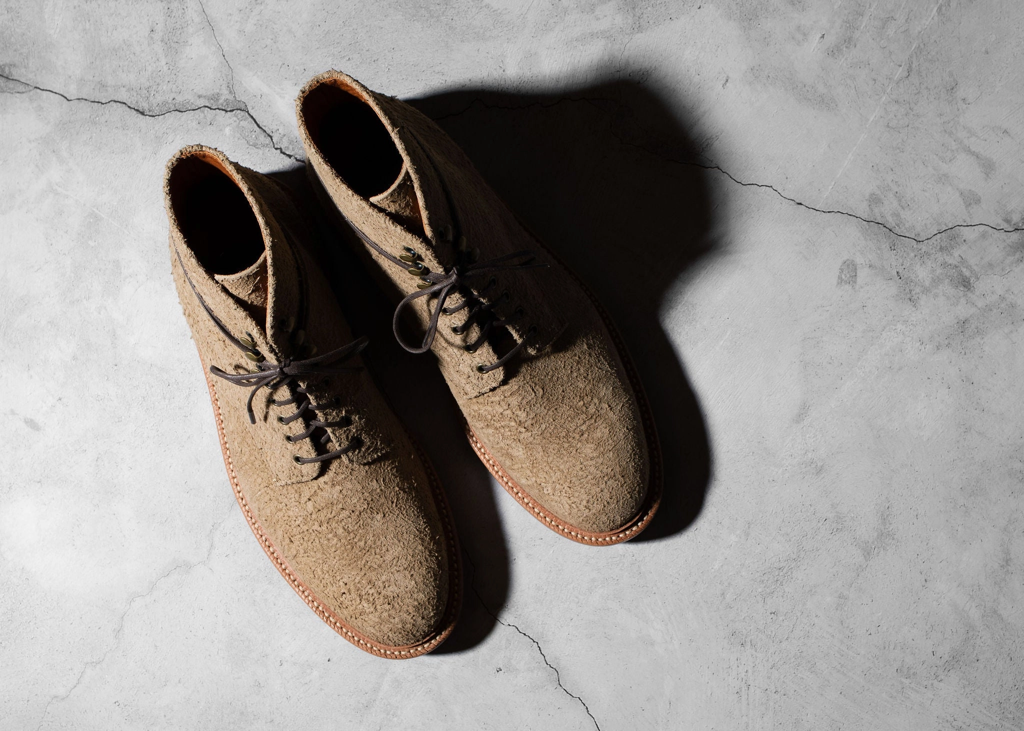 Edward Boot Milkshake Rough Suede