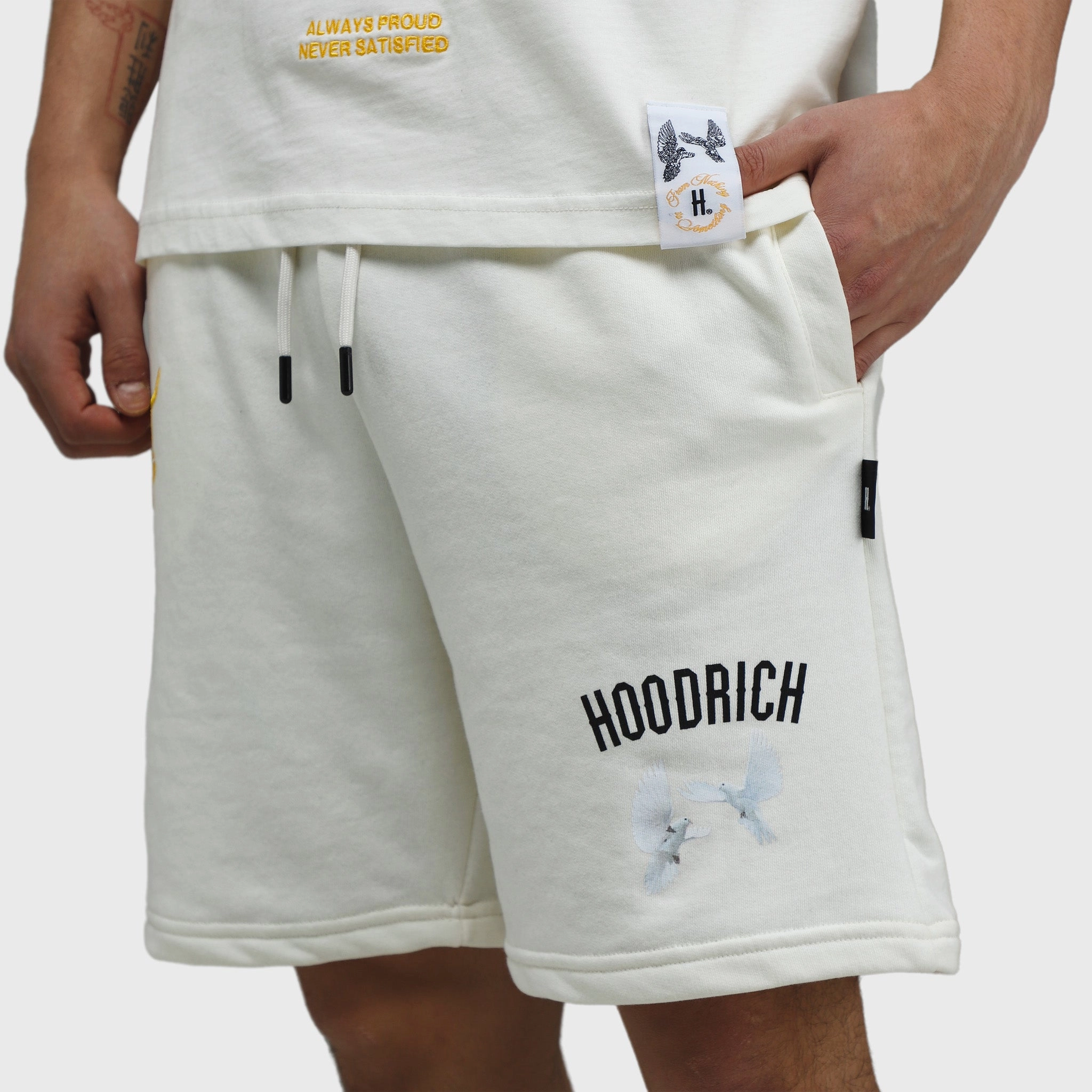 Hoodrich Take Flight V2 Shorts Egret / Black - Daylily