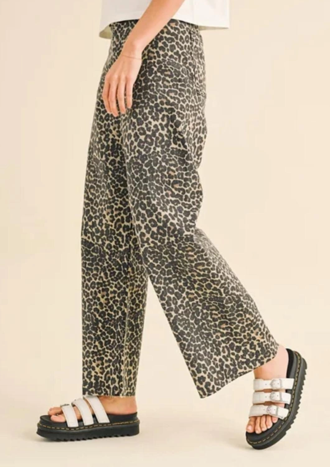 Leopard Print Wide Leg Denim Pant In Black/tan