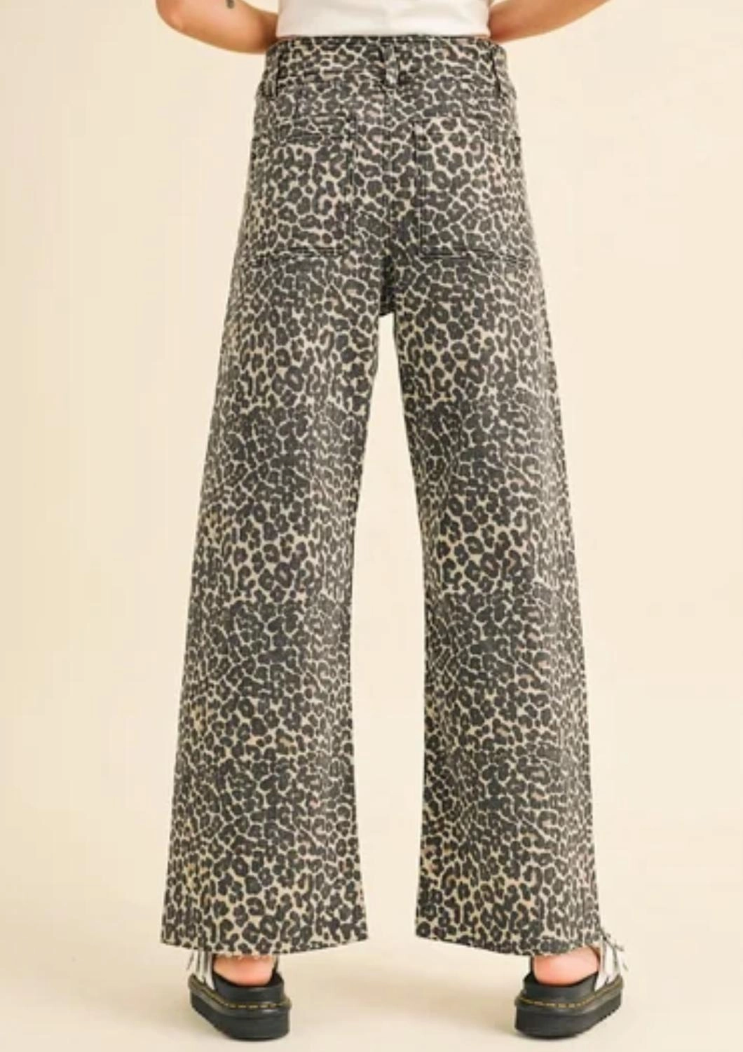 Leopard Print Wide Leg Denim Pant In Black/tan