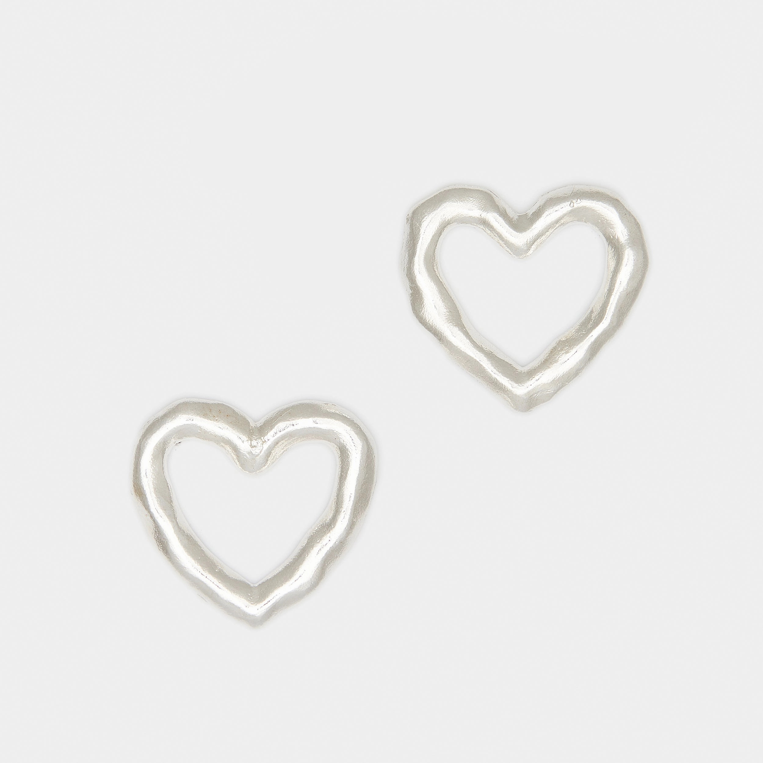 Lulu Heart Earrings in Silver