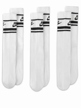 Nike Sportswear Everyday Essential Pack Of Three Socks