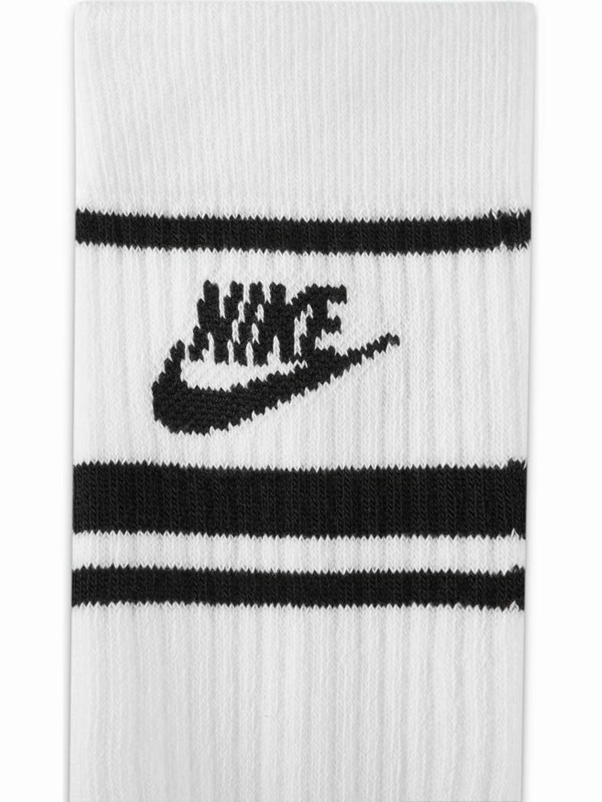 Nike Sportswear Everyday Essential Pack Of Three Socks