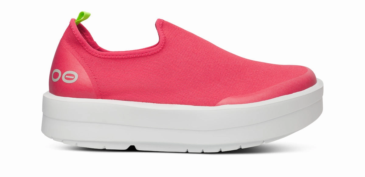 Women's OOmega eeZee Low Shoe - Neon Berry