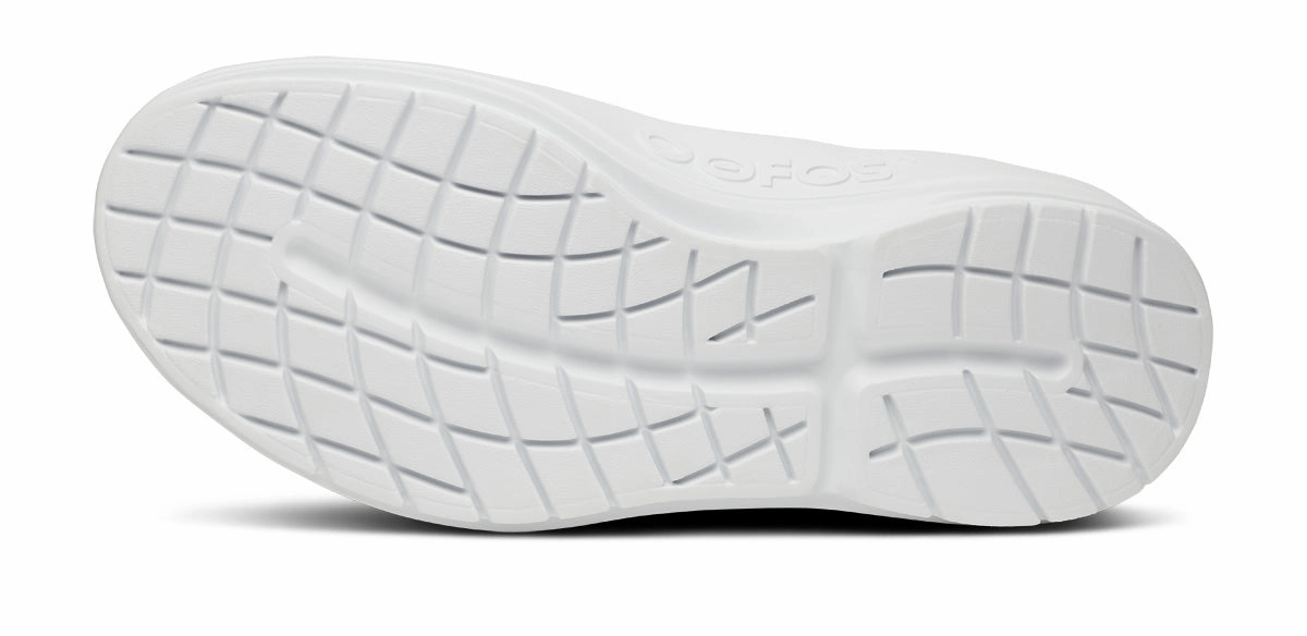 Women's OOmega eeZee Low Shoe - Neon Berry