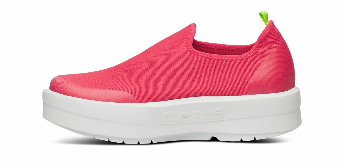 Women's OOmega eeZee Low Shoe - Neon Berry